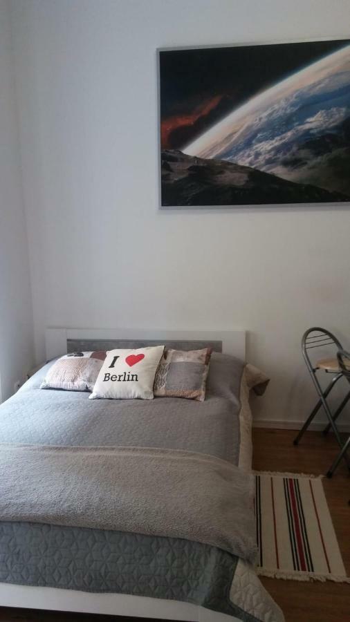 Ferienwohnung Берлин Экстерьер фото